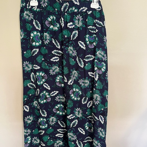 Loft Floral Print Midi Skirt with front button accents and front slit - Picture 5 of 6